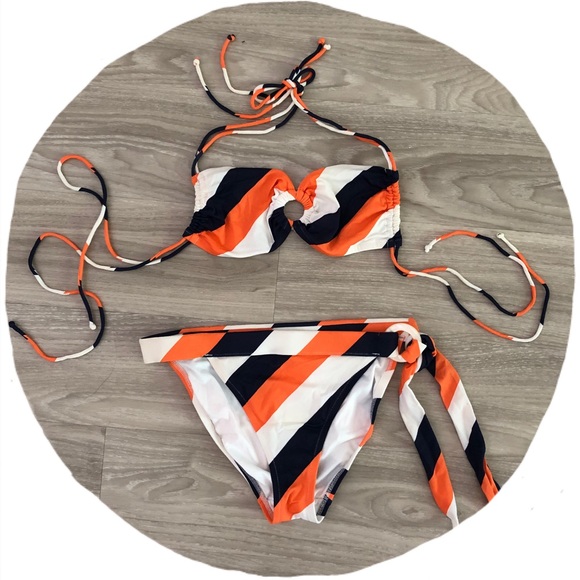 Victoria’s Secret Bikini - Picture 1 of 10